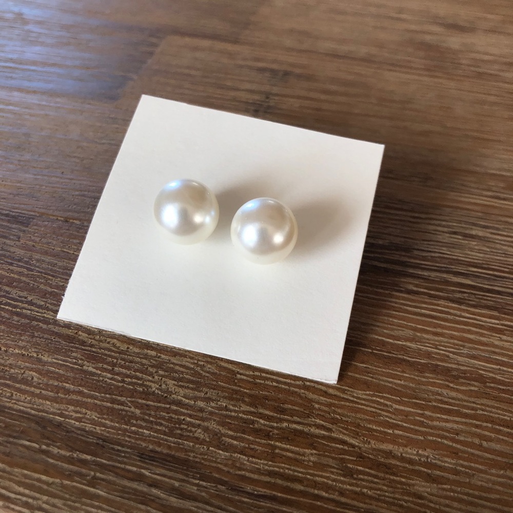 Costume Pearl Earrings